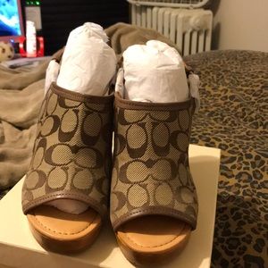 Coach Sling Backs 🍂